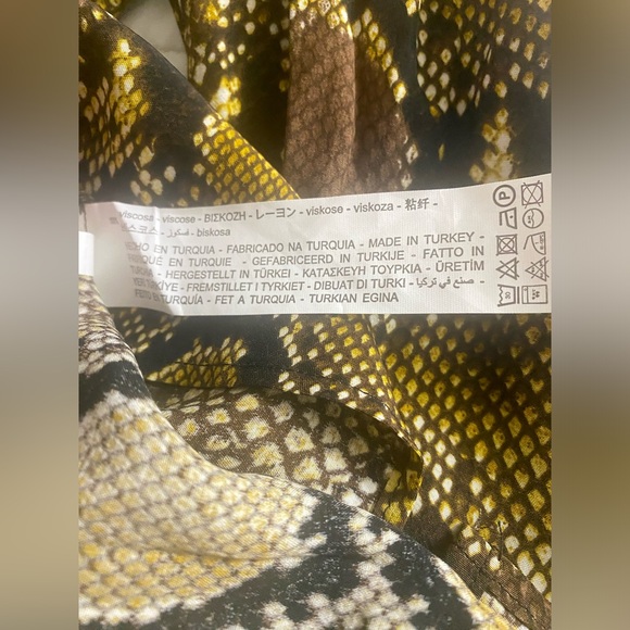 🟡NEVER WORN! | ZARA DRESS | Size: Small | Snake-print Pattern - Picture 10 of 17
